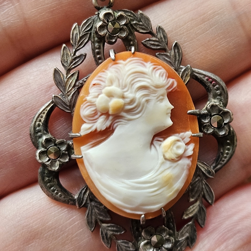 Vintage Cameo Sterling Silver Pendant Necklace - Picture 4 of 8